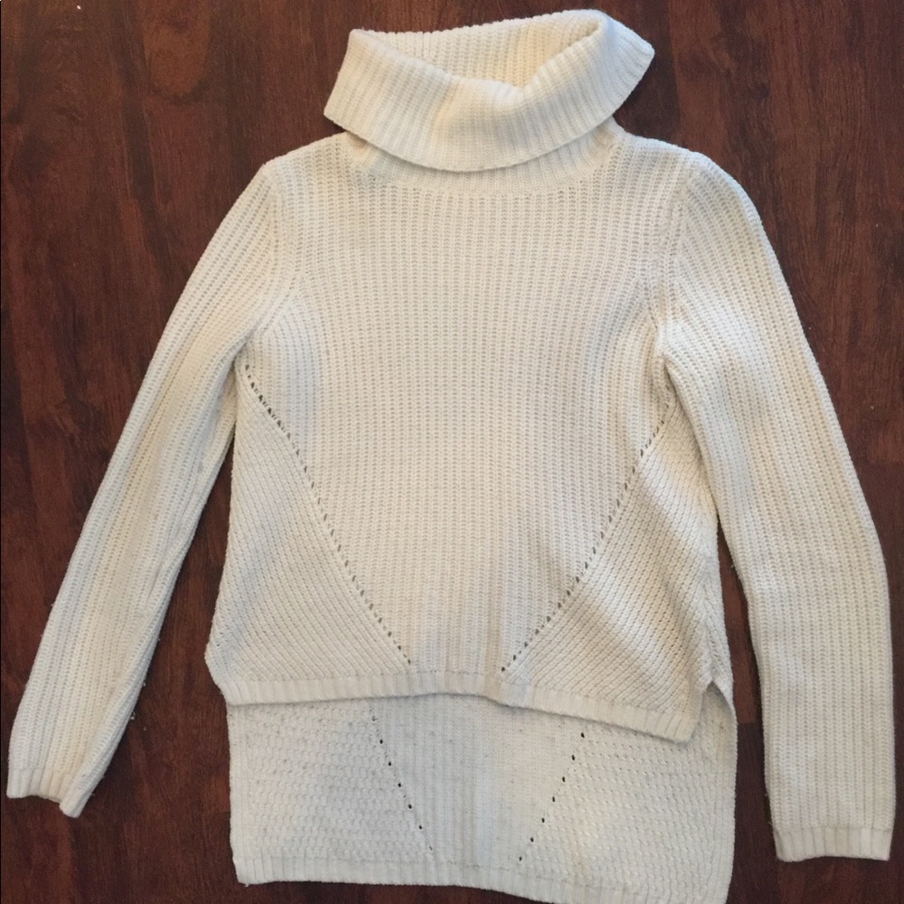 H&M White Turtleneck